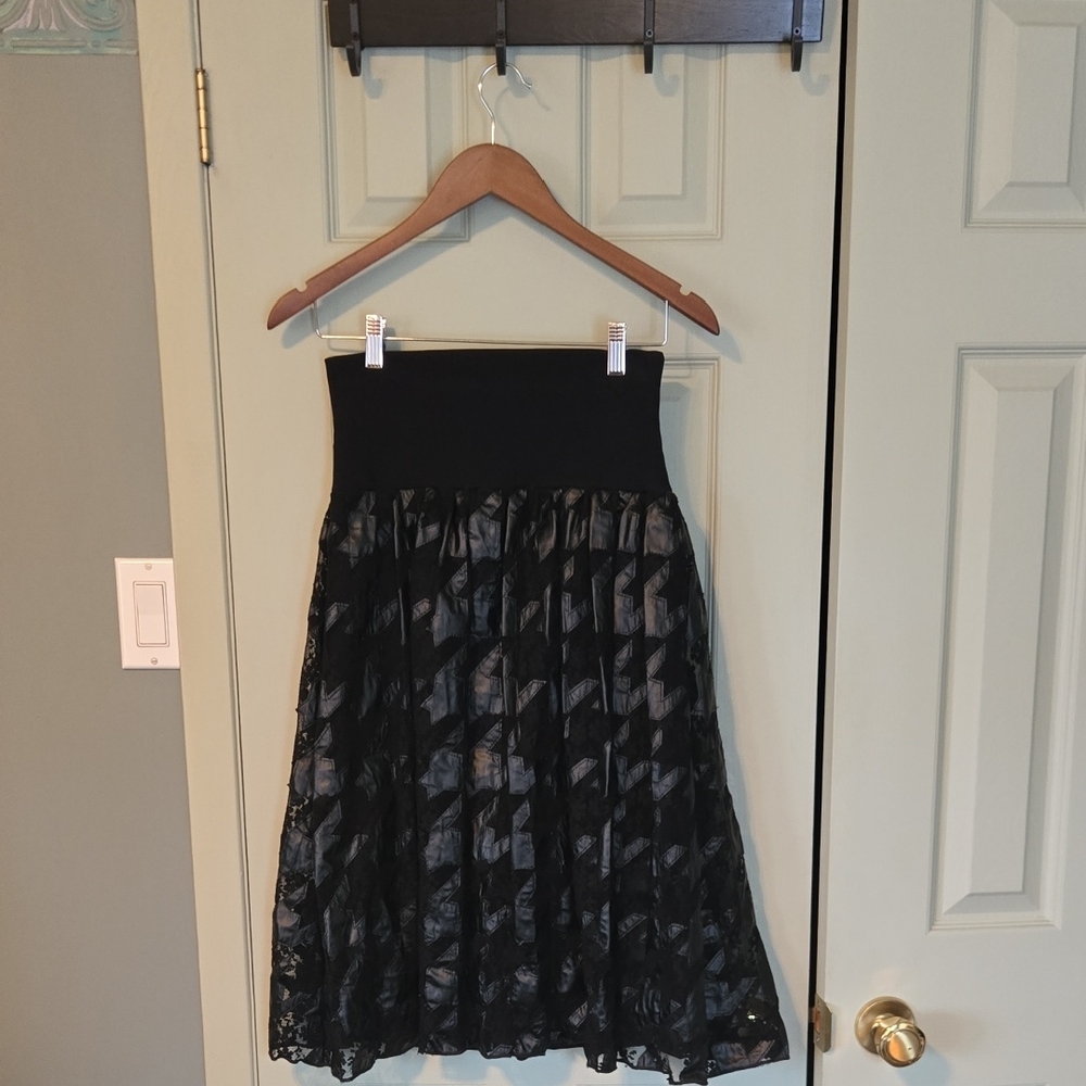 🖤 Elegant Black Lace Skirt